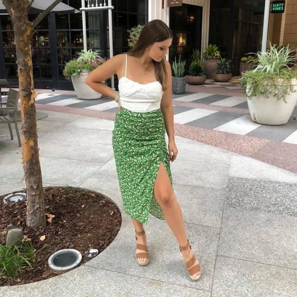 Zara Dresses & Skirts - Zara Green Floral Midi Skirt